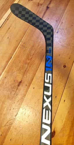 Bauer Nexus 1N P28 77 Flex LH Hockey Stick