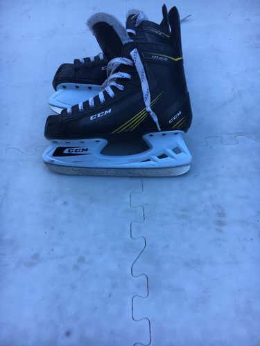 Ccm 1052 skates