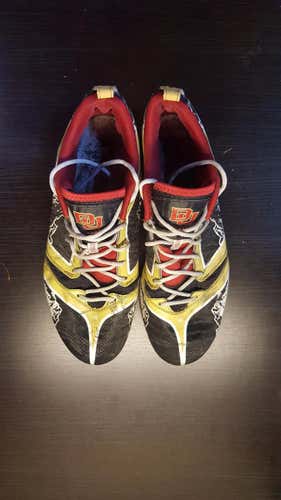 University of Denver Custom Burn 6 Low Lacrosse Cleats