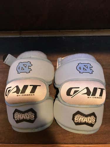 UNC Elbow pads