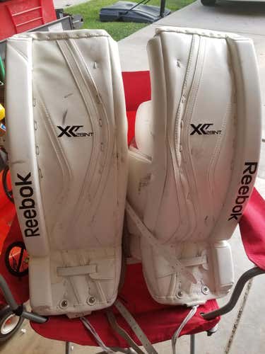 Intermediate goalie pads