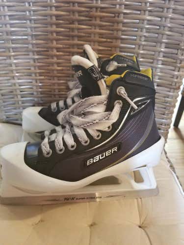 Bauer Supreme 180 size 2 youth