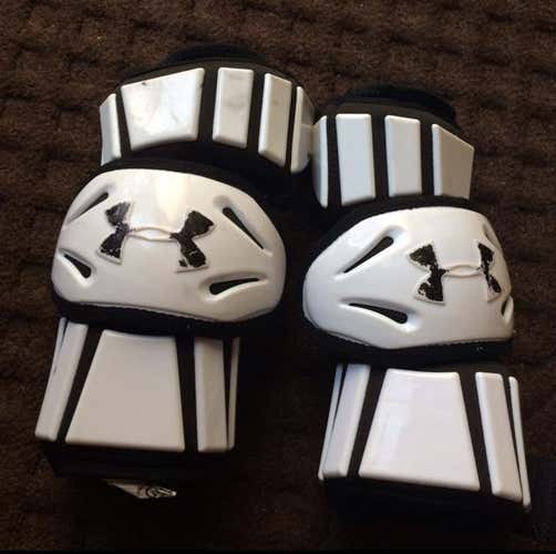 UA Revanant Arm Pads Size Large