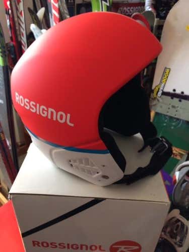Size Medium Rossignol Race Helmet with Slalom Bar
