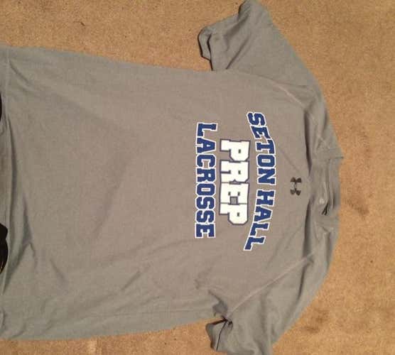 Seton Hall Shirt Size L