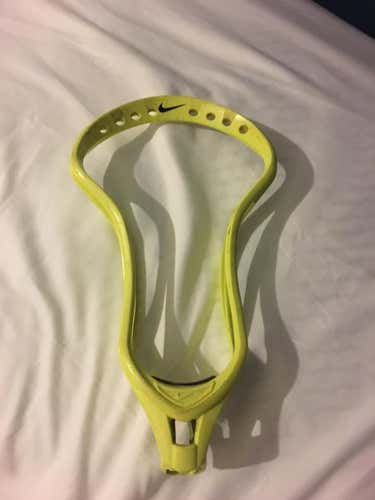 Nike CEO (Volt) Unstrung
