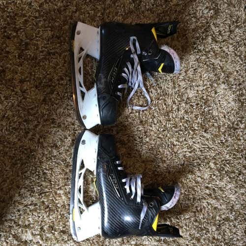 Used CCM Super Tacks Skates 8.0D