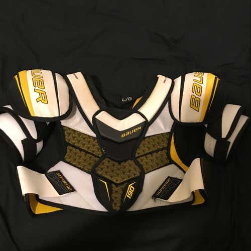 Bauer Supreme 190 Shoulder Pads (lightly used)
