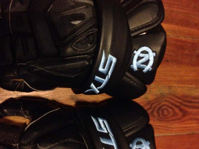 Limited Edition UNC blackout STX Assualt gloves