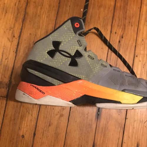 Curry 2 Good Condition