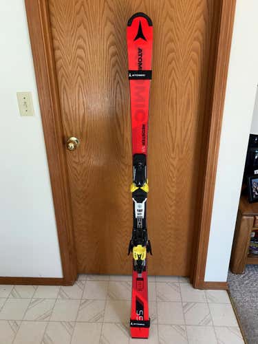 Brand new Atomic 157 Slalom skis