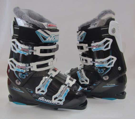 WOMEN’S NORDICA CRUISE 85 SKI BOOTS (NERO) (US-6.5, MONDO-23.5)