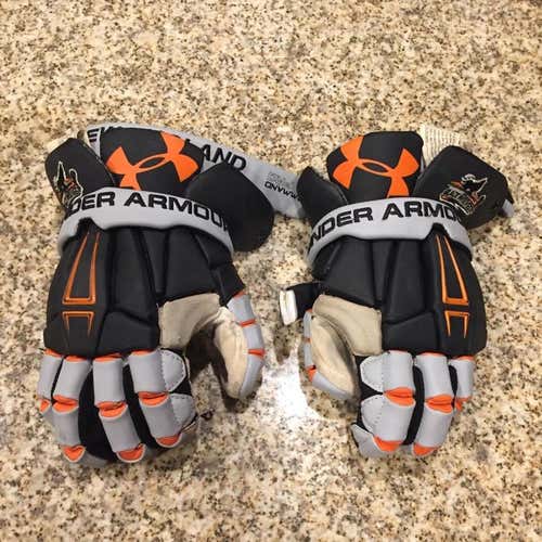 NLL New England Blackwolves Game Worn Gloves