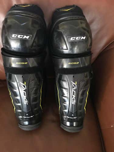 CCM 6052 Tacks Shin Guards 15"