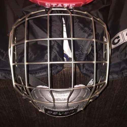 Bauer Senior Medium Cage