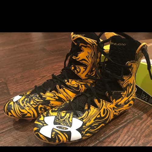 Under Armour Highlights - BRAND NEW still in box