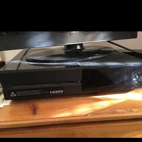 XBOX ONE (Used) (Great condition)