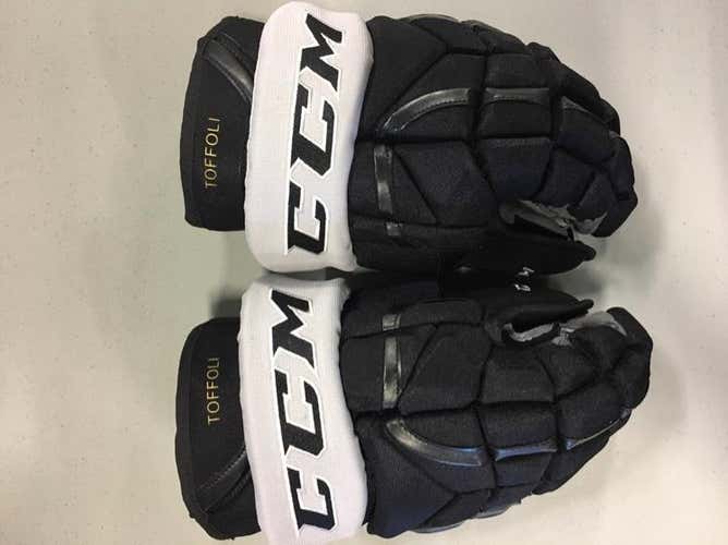 CCM HG12 Tyler Toffoli LA Kings Gloves