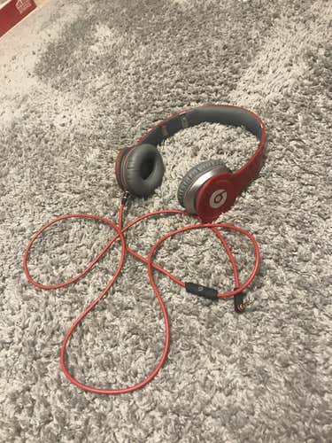 Beats by Dre Solo Wired Headphones Red