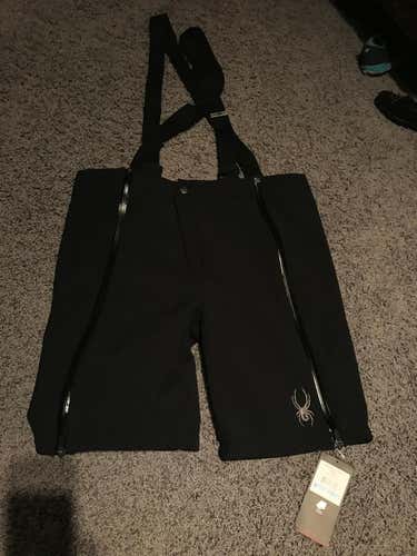 Spyder Training Shorts Size: XL