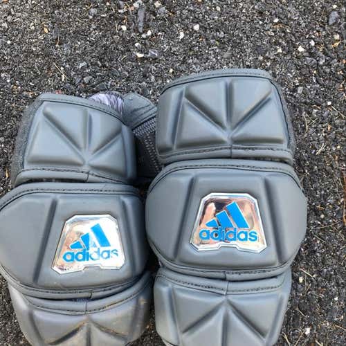 New Adidas Arm Or Elbow Pads
