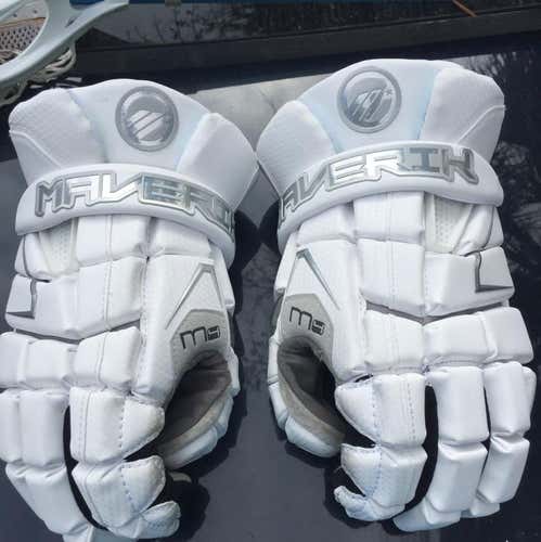 Like New Maverik M4 All White Gloves