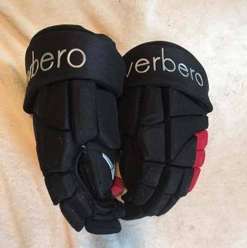 Verbero 15" Black + Red Gloves