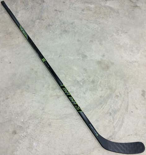 CCM Ribcore Reckoner Pro Stock Hockey Stick Grip 90 Flex Left P90 6783