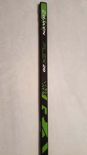 BRAND NEW, NEVER USED "RAVEN HOCKEY" RAVEN 20 FLEX C-19 LEFT HANDED YOUTH STICK