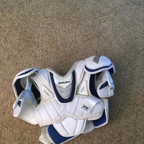 Bauer Nexus 8000 Sr. Lg Shoulder Pads