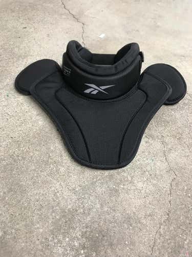 REEBOK GOALIE NECK GUARD