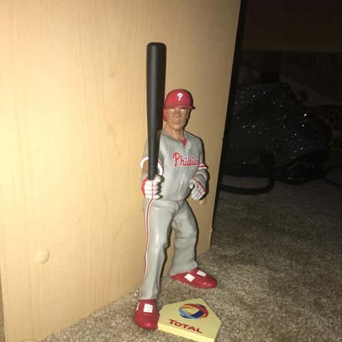 ONE OF A KIND RYAN HOWARD STATUE