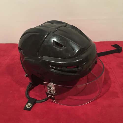 Pro Stock Bauer Reakt Size Small With Visor Hockey Helmet