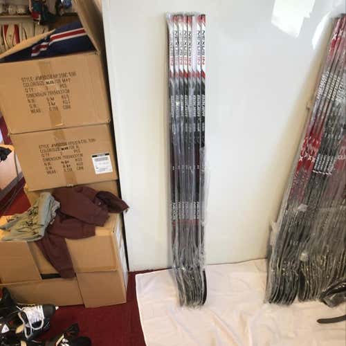 New Bauer Nexus 1N P28 82 Flex Grip LH Pro Stock Stick NCAA RETURN