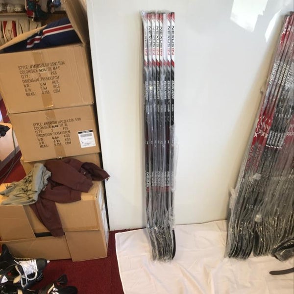 New Bauer Nexus 1N P28 82 Flex Grip LH Pro Stock Stick NCAA RETURN