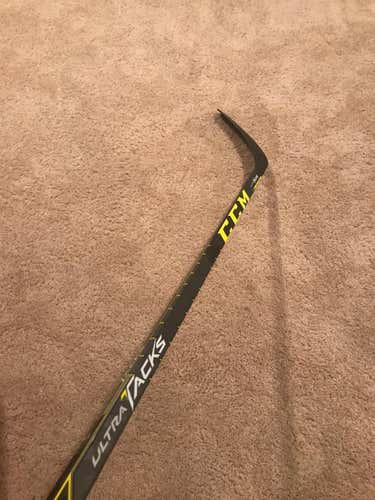 Pro Stock CCM Ultra Tacks / Right-handed / 85 flex / P6