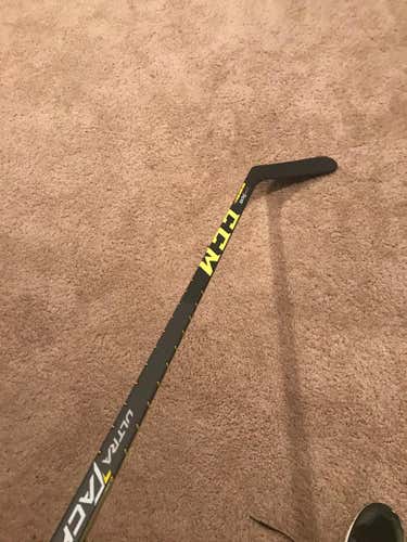 New Pro Stock CCM Ultra Tacks / RH / P14 / 85 flex / Grip