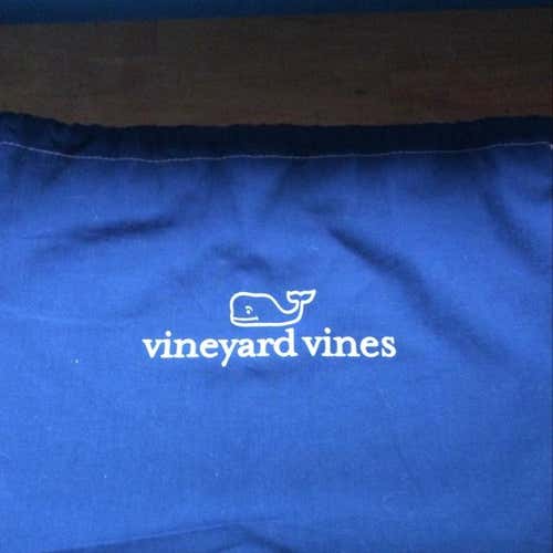 Vineyard Vines 14 by 12 Polyester Bag