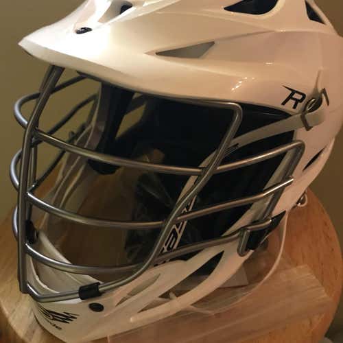 R Helmet