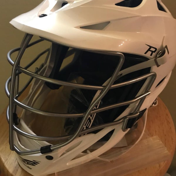R Helmet