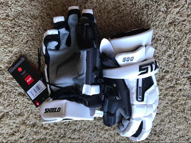 STX Shield 500 Goalie Gloves White Size 12 Medium