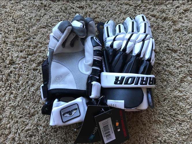 Warrior Regulator 2 Gloves Black/white Size 12" Medium