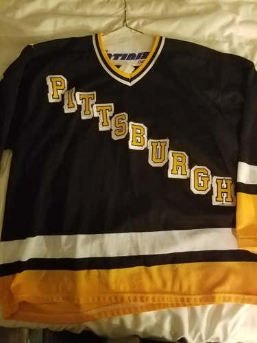 Pittsburgh Penguins Replica Jersey Adult Medium