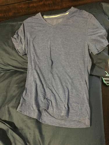 Lululemon V Neck T-Shirt