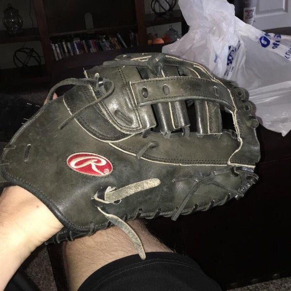 Heart Of The Hide First Base Mitt