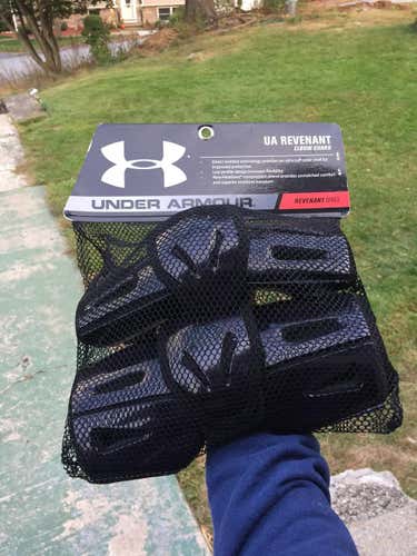 Bn Under Aurmor Revanant Arm Guards