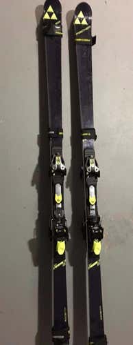 2016 Women's FIS Fischer GS Skis - Lightly used