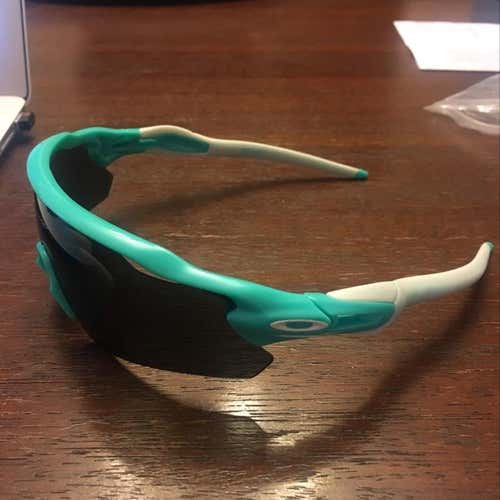Fake Oakley Radar EV