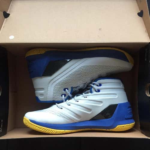 UA Curry 3