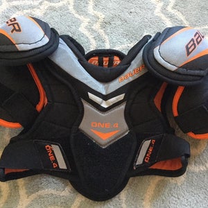 Bauer One .4 Junior Shoulder Pads, Small